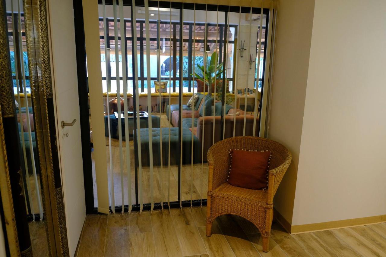 Le Loft De La Grange Bed and Breakfast Αρλ Εξωτερικό φωτογραφία